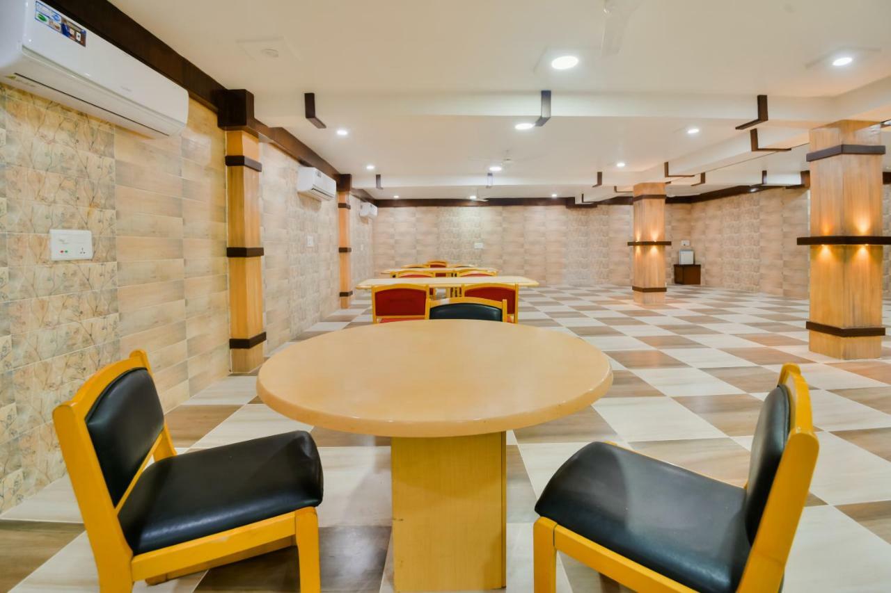 Capital O 39331 Hotel Retaj Bhilwara Luaran gambar